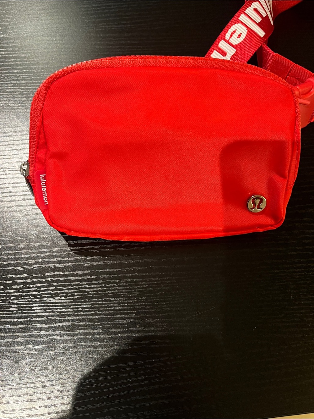 (NWOT) lululemon athletica Bright Red Nylon Crossbody Belt Bag